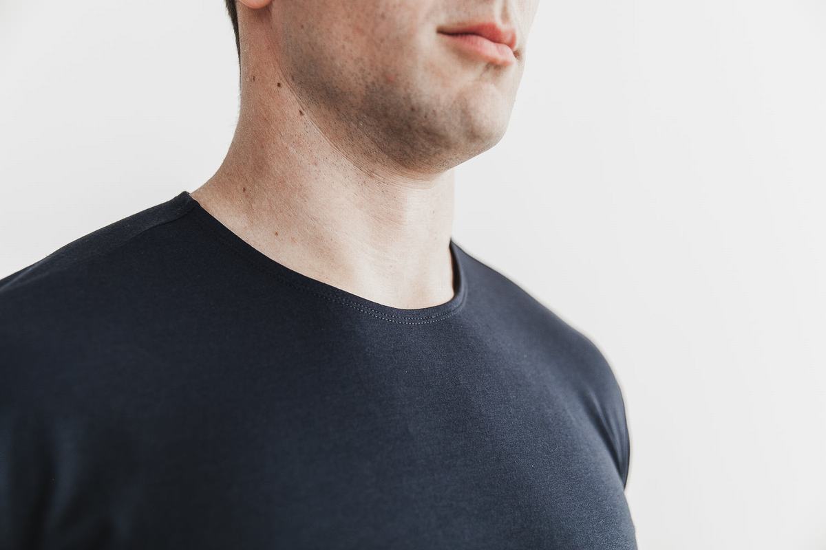 Nobull Lightweight Men's T Shirts Navy | Australia (XH2346)
